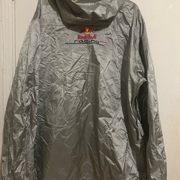 NWOT Red Bull F1 jacket/raincoat - Picture 2 of 5